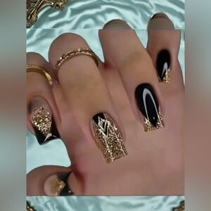 Black & Gold Fake Press On Nails NWT